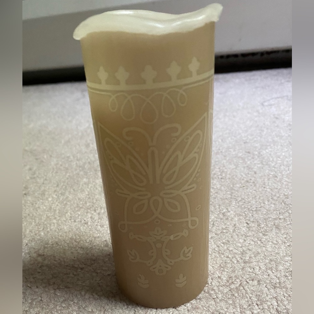 Encanto flameless miracle candle